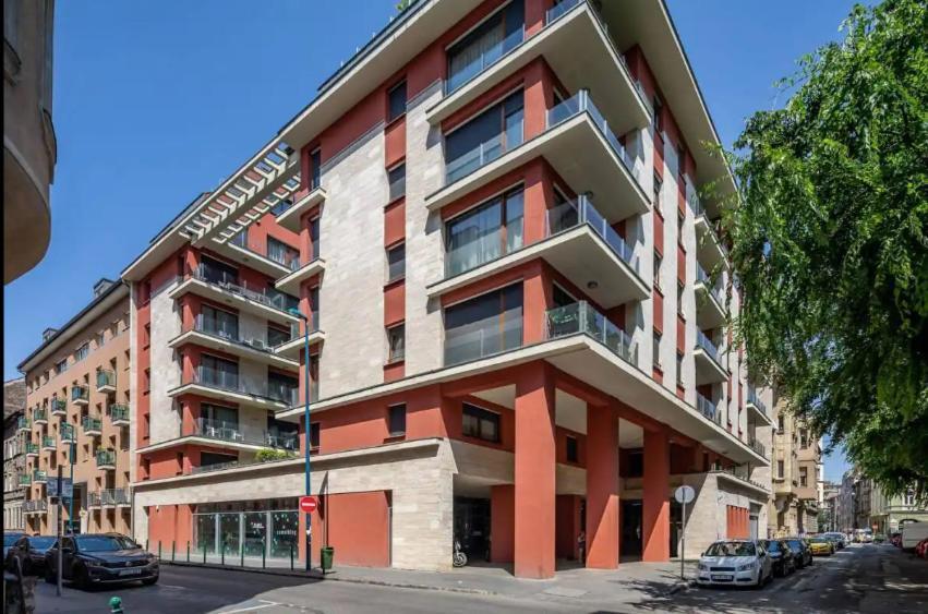 2br & 2balcony By Nw *