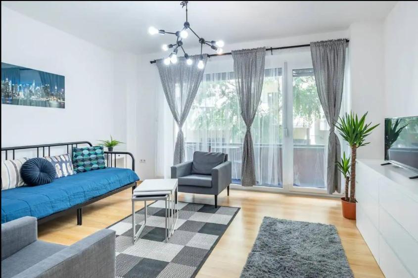 2br & 2balcony By Nw *