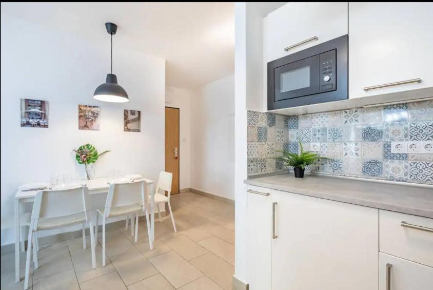 2br & 2balcony By Nw Apartamento *