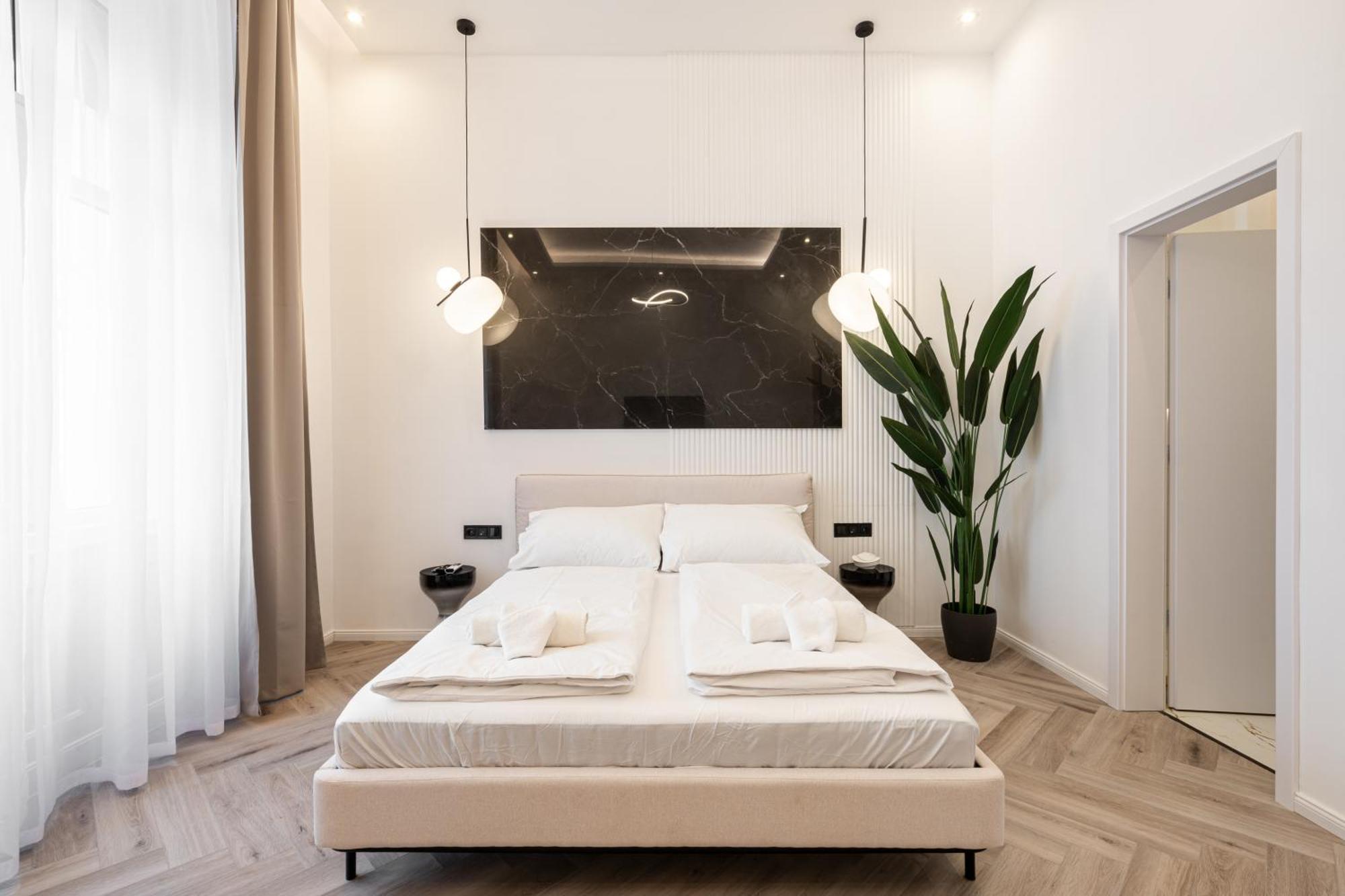 K51 - Kiraly Boutique - Location By Bqa Apartment