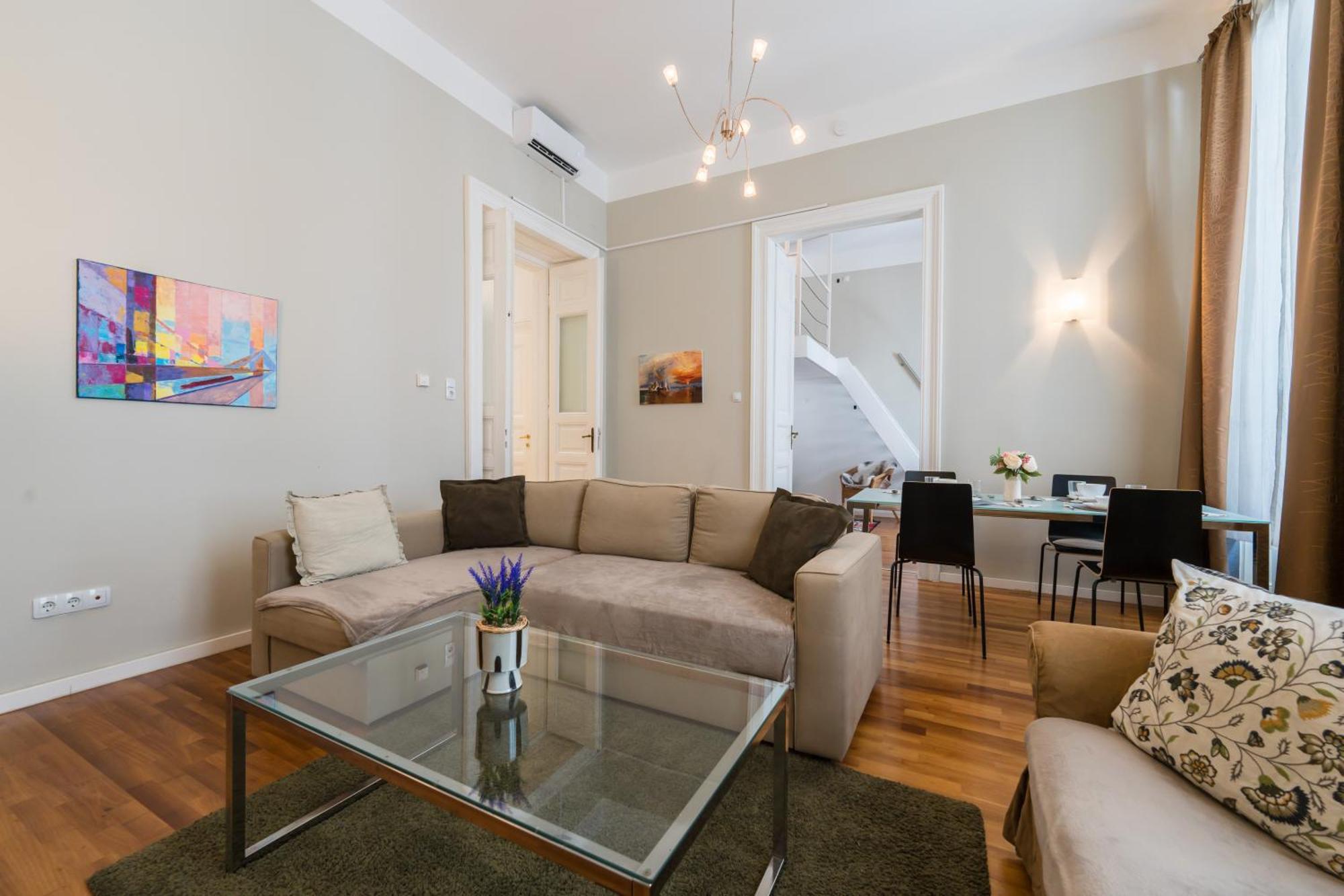 Apartamento Spacious By Opera Budapest