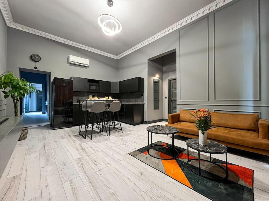 Ludovika 93 M2 Apartamento *