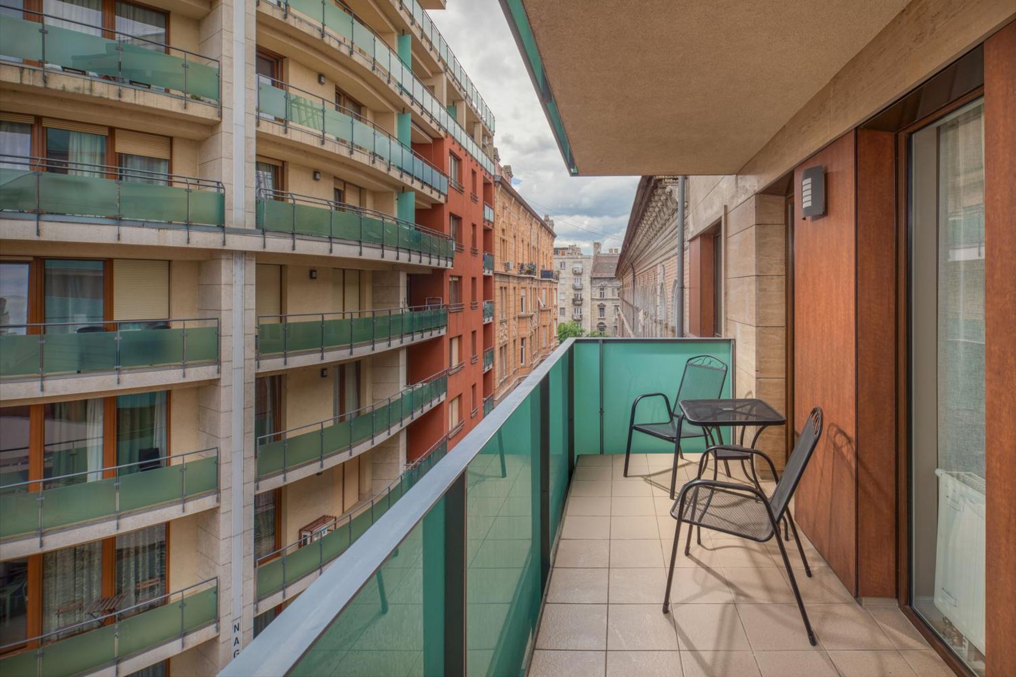 Escala & Hotell