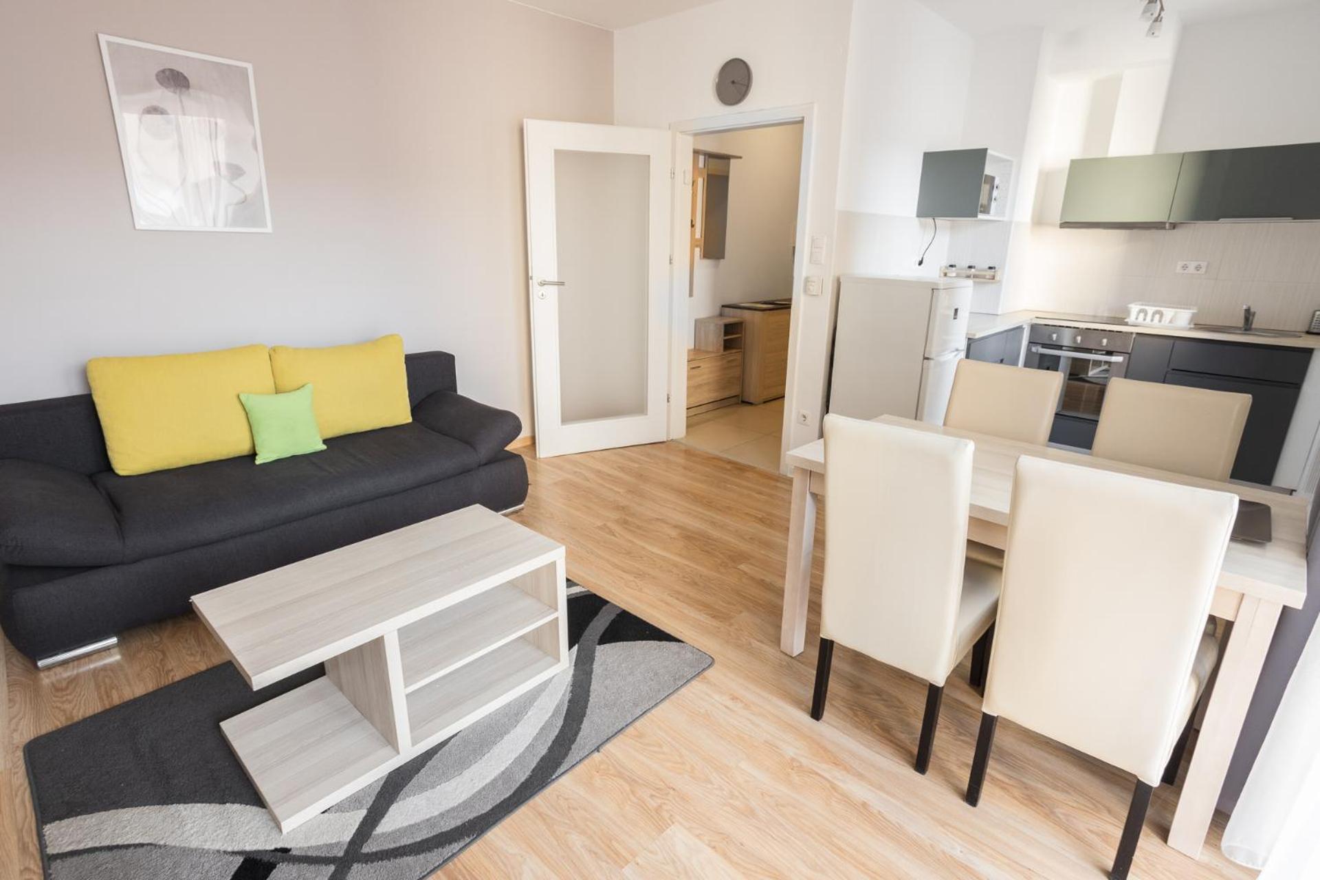Aparthotel Corvin Plaza &
