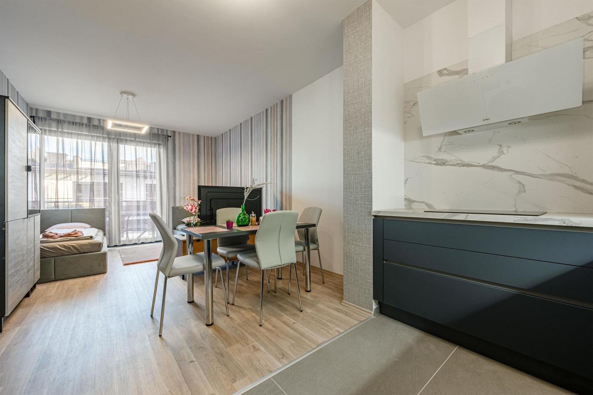 With Garage And Balcony In Center * Budapest