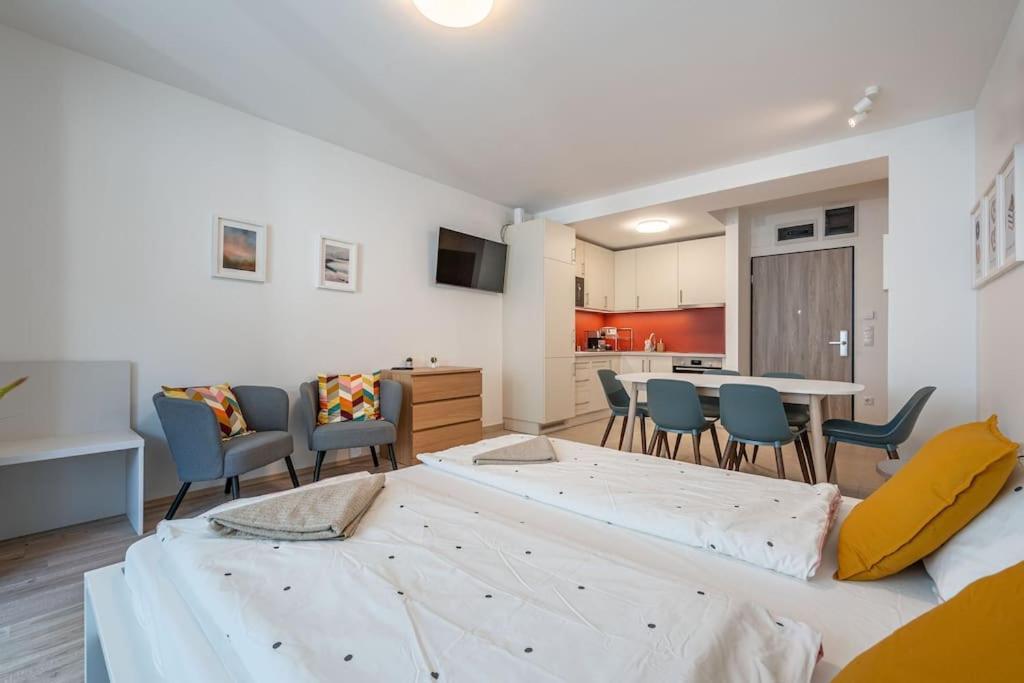 Big With Garage & Balcony & Ac & Lift *