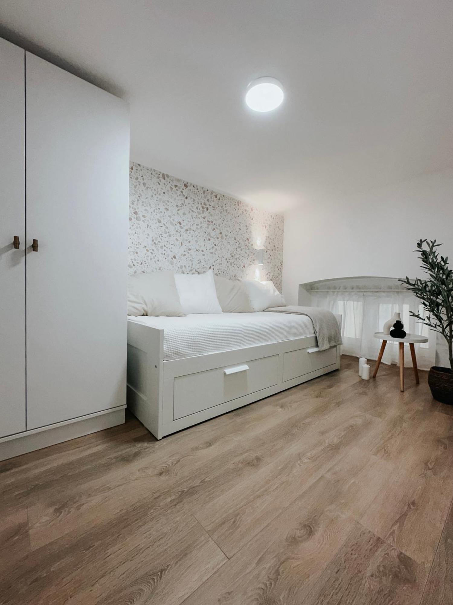 Jokai-j18 Three Bedroom Stylish Appartement *