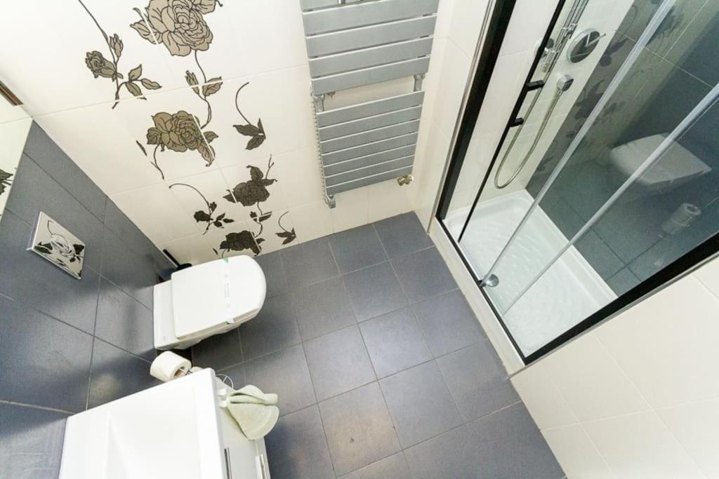 White Pearl Downtown Balcony By Nw Apartamento Budapest