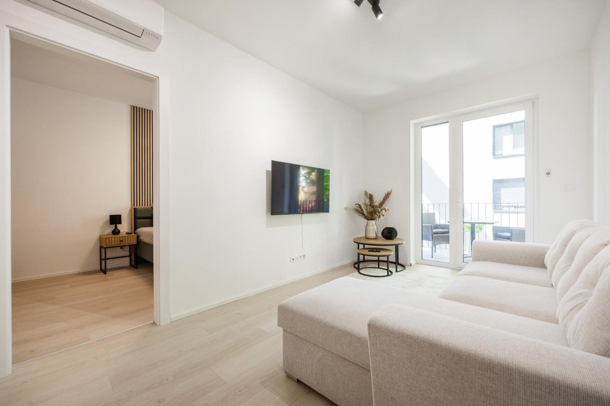 Modern With Balcony And Parking *