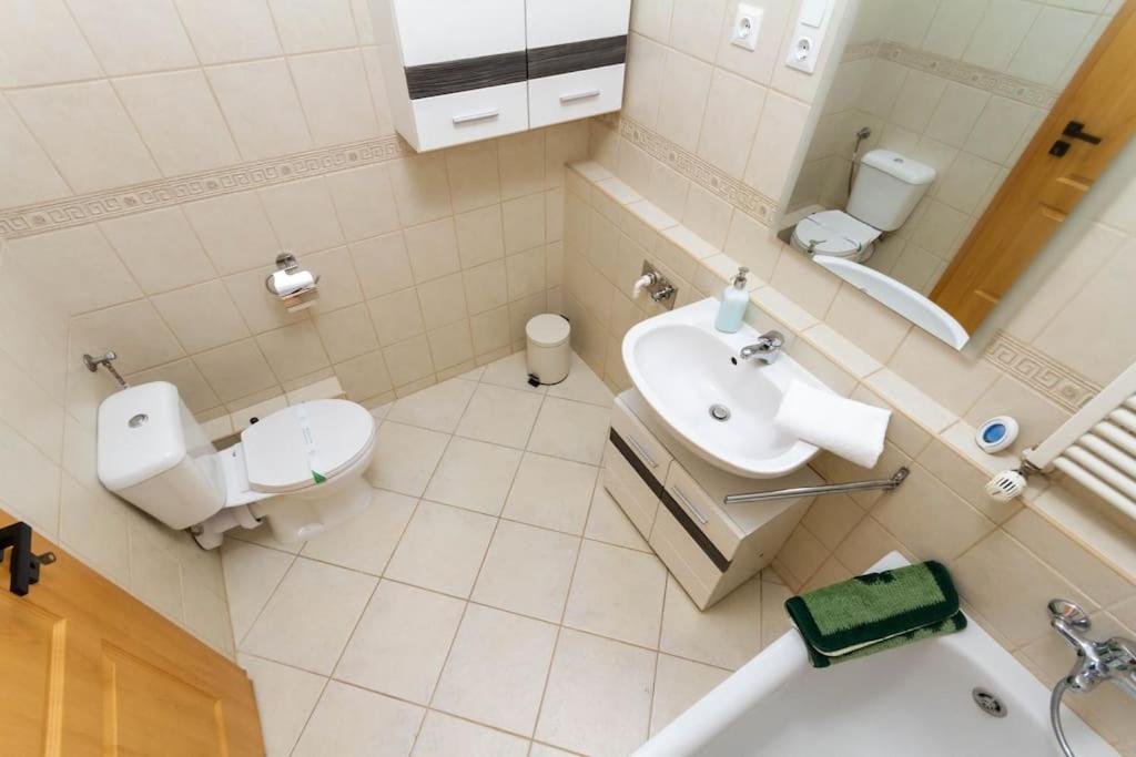 Gozsdu White Raven 3 - Terrace And Free Underground Parking Apartment *
