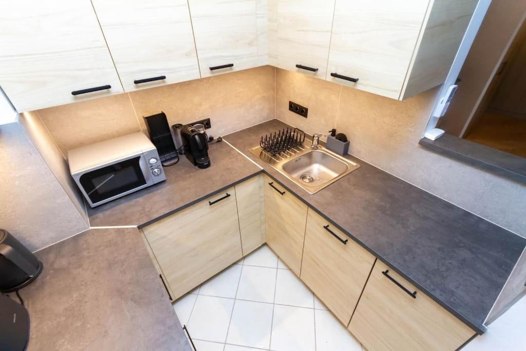 Gozsdu White Raven 3 - Terrace And Free Underground Parking Appartement