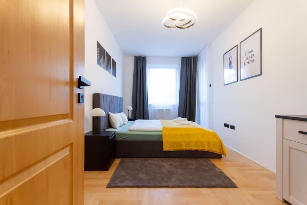 Gozsdu White Raven 3 - Terrace And Free Underground Parking
