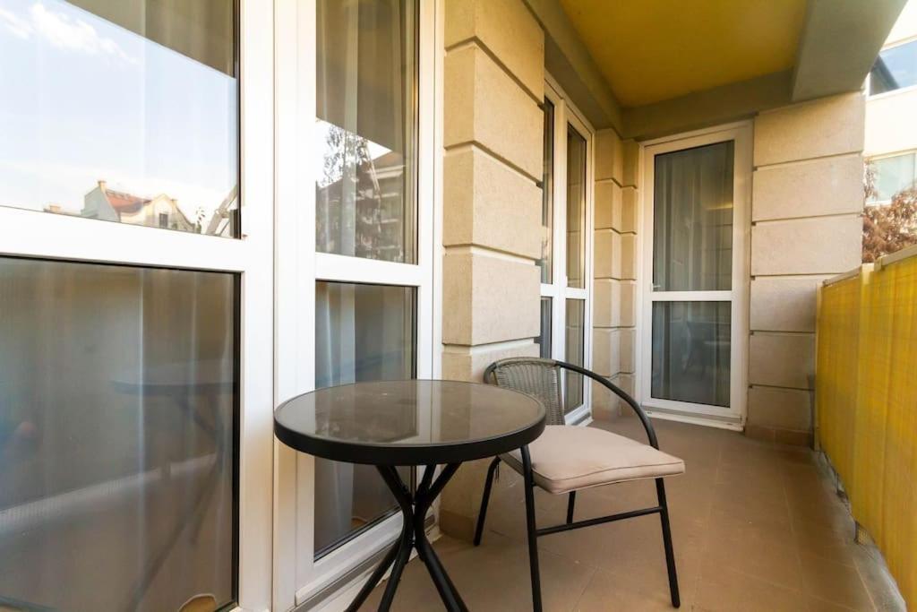 Gozsdu White Raven 3 - Terrace And Free Underground Parking Apartamento *