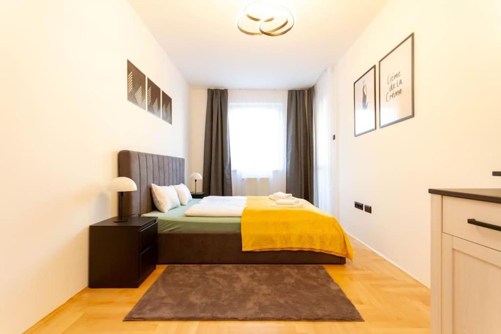 Gozsdu White Raven 3 - Terrace And Free Underground Parking
