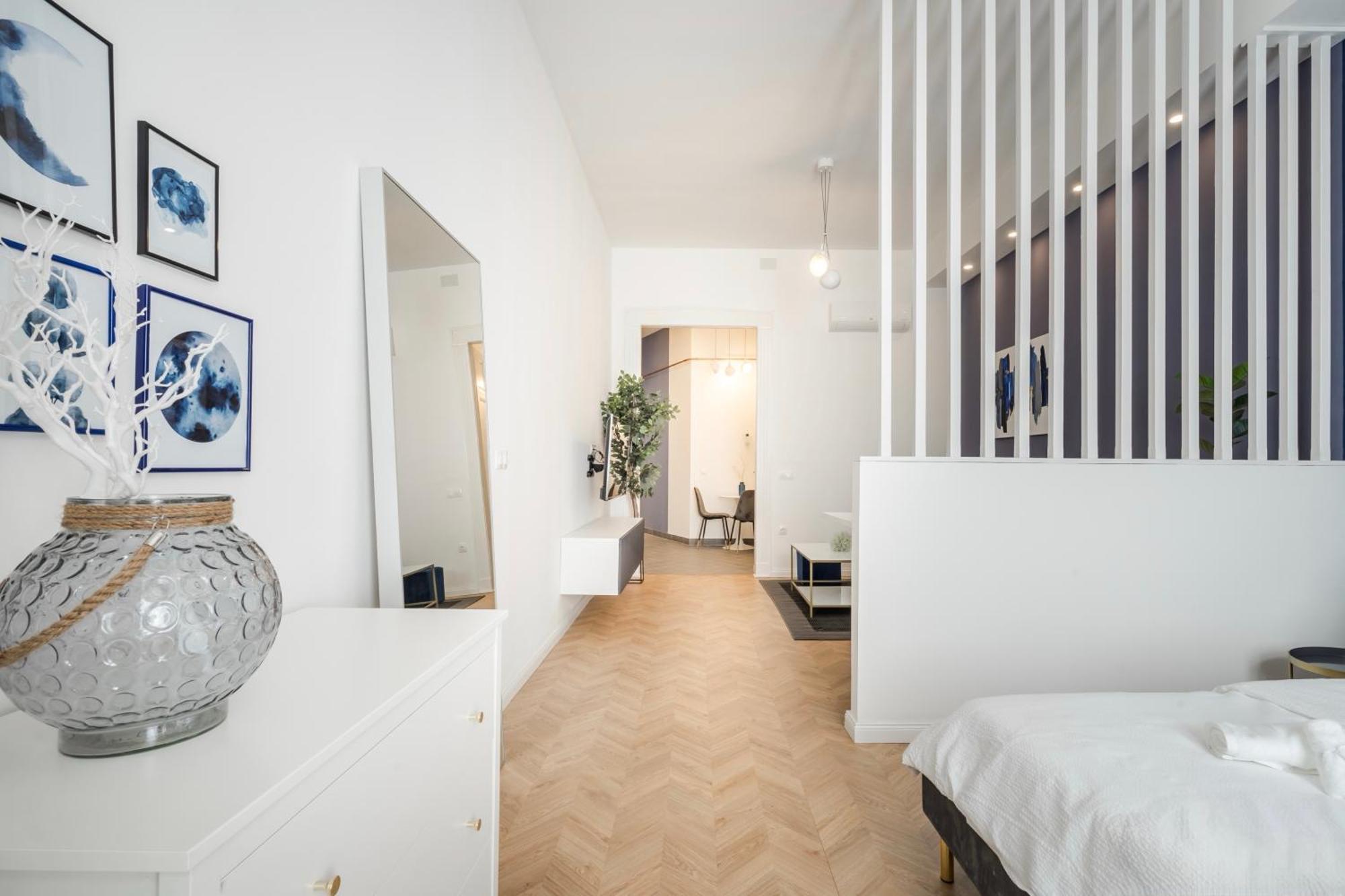 D58 - Grand Boulevard Royal - Location By Bqa Budapest