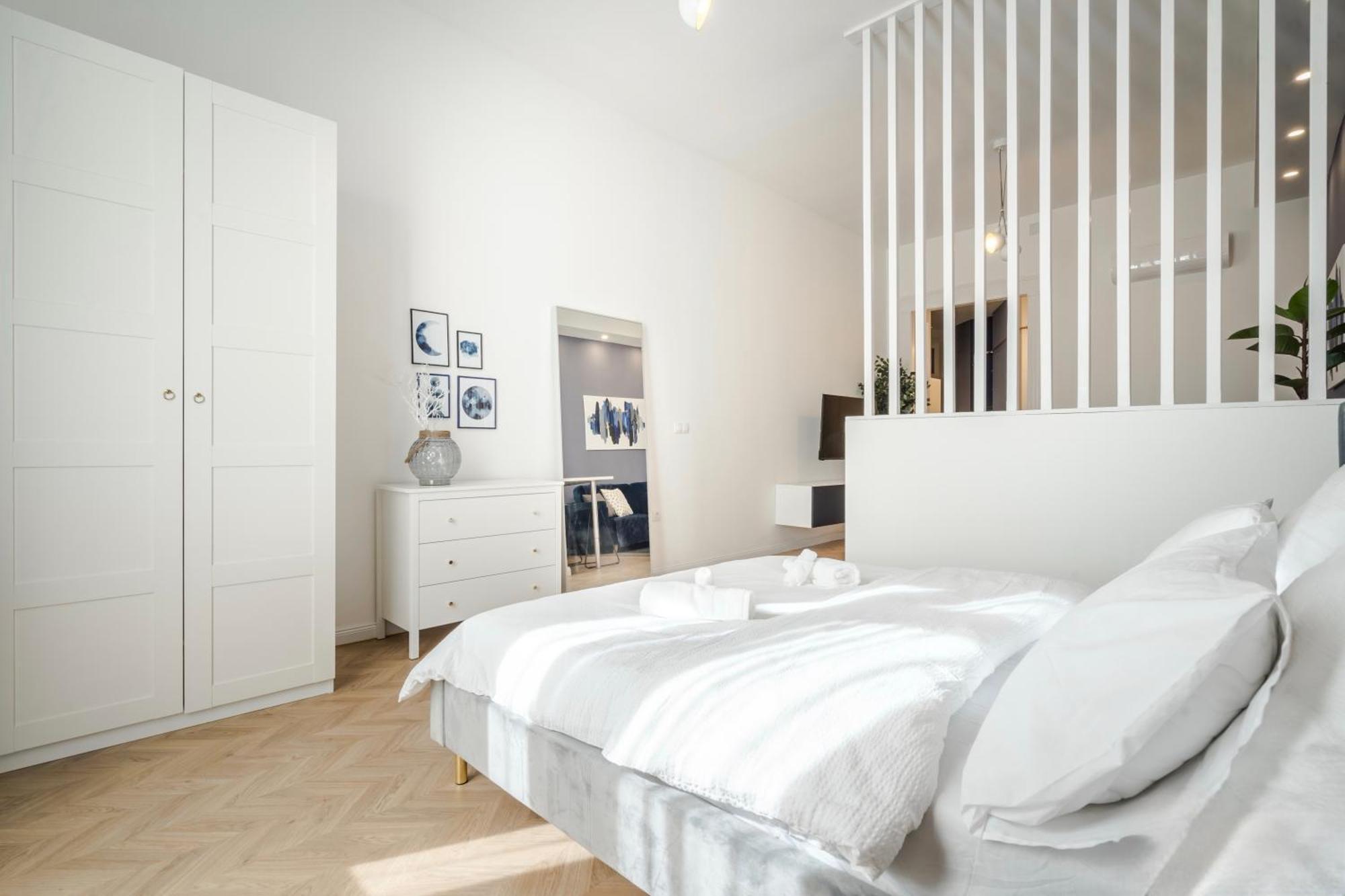 D58 - Grand Boulevard Royal - Location By Bqa Apartment *