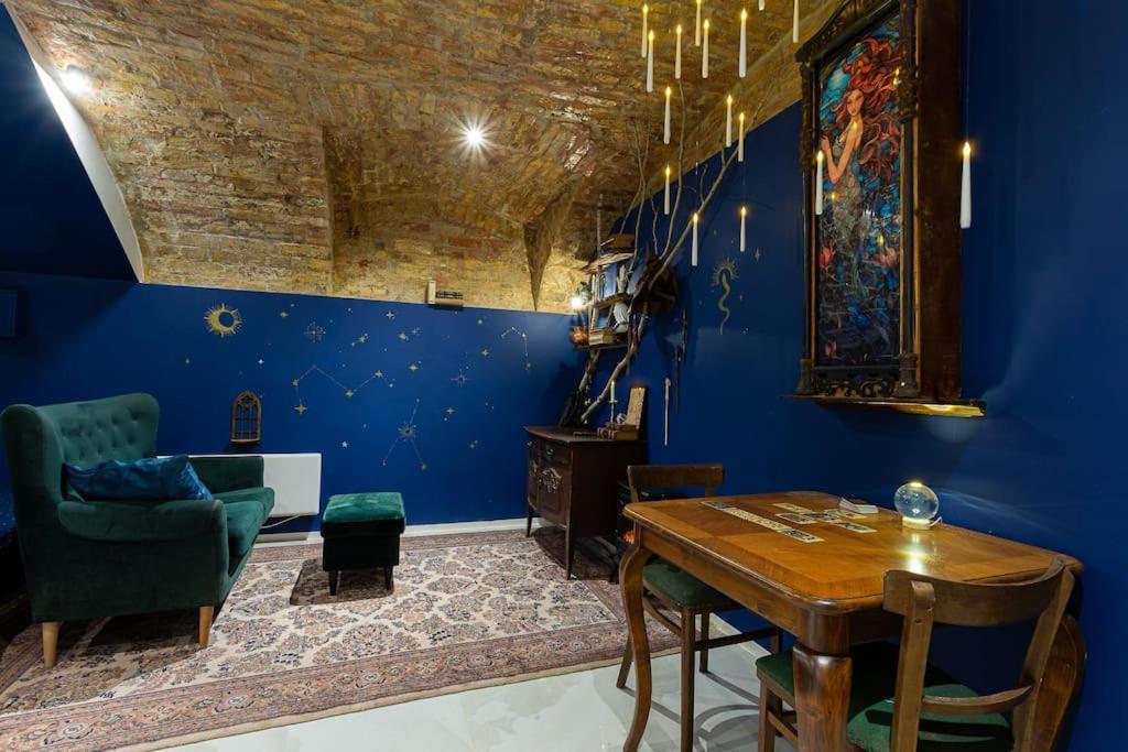 Harry Potter Themed Central Underground Appartement