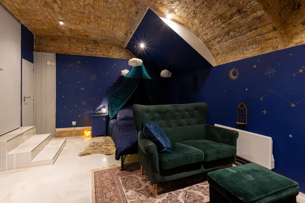 Harry Potter Themed Central Underground Apartment