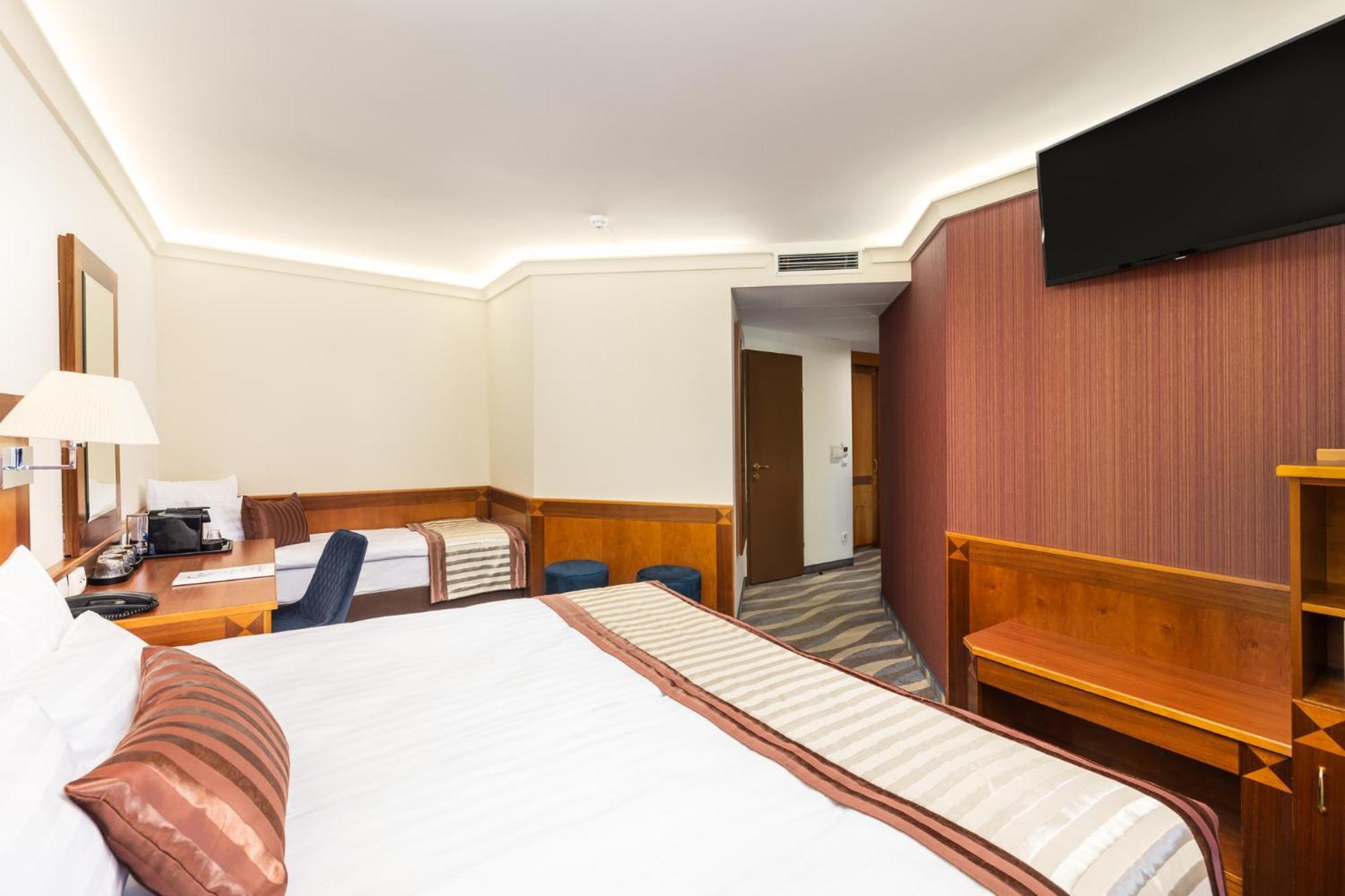 Carlton Buda Castle Hotell
