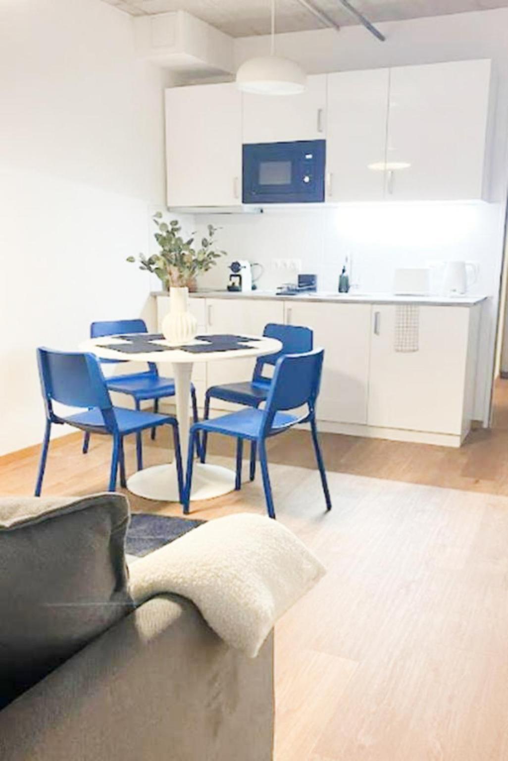 Vagabond Downtown 4*