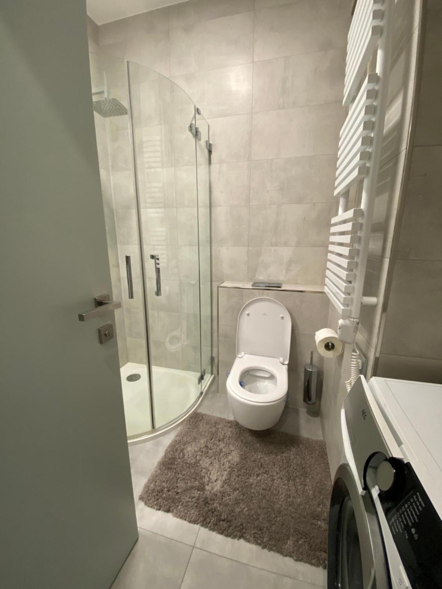 Modern Living In Apartamento Budapest