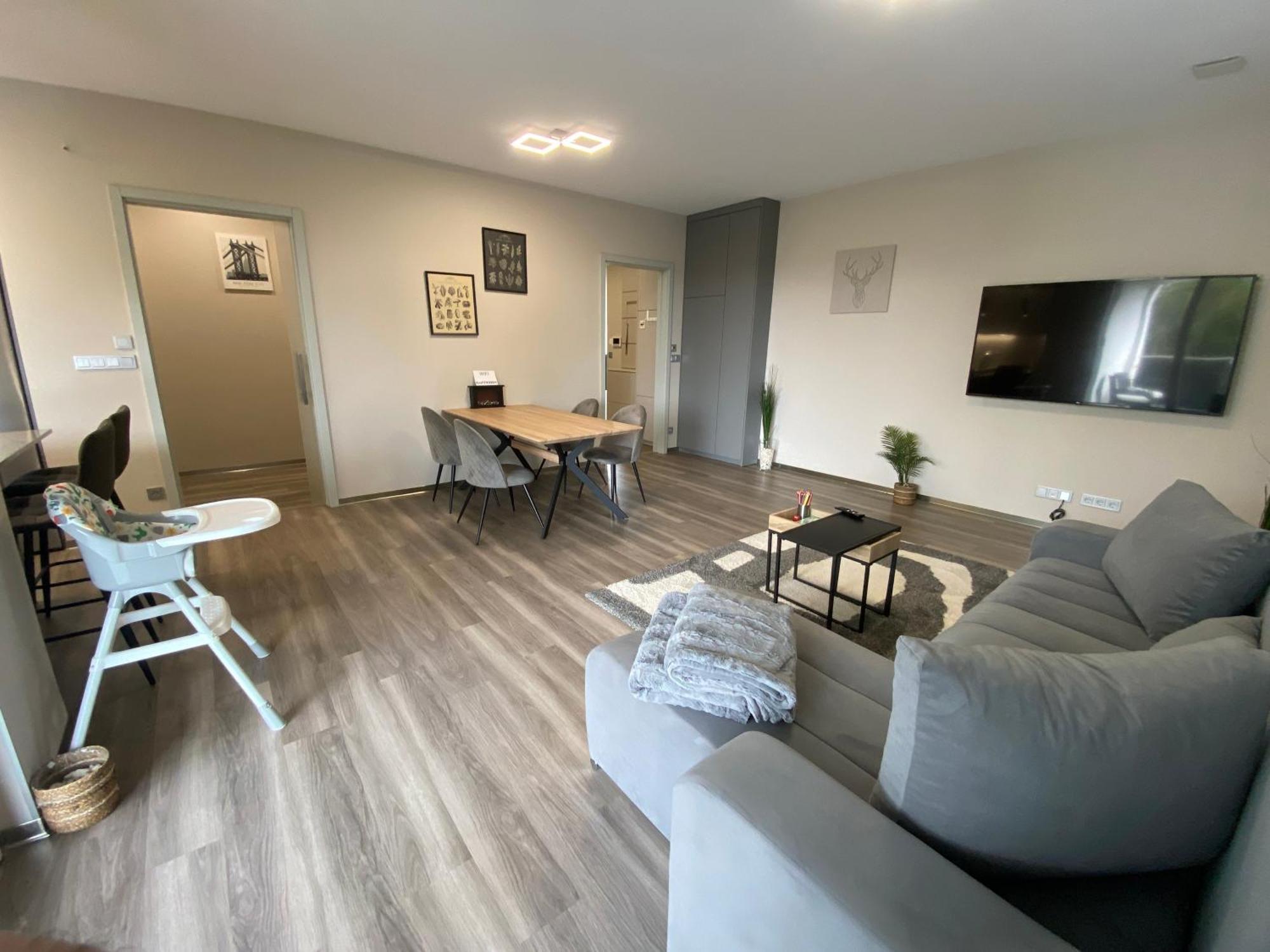 Modern Living In *