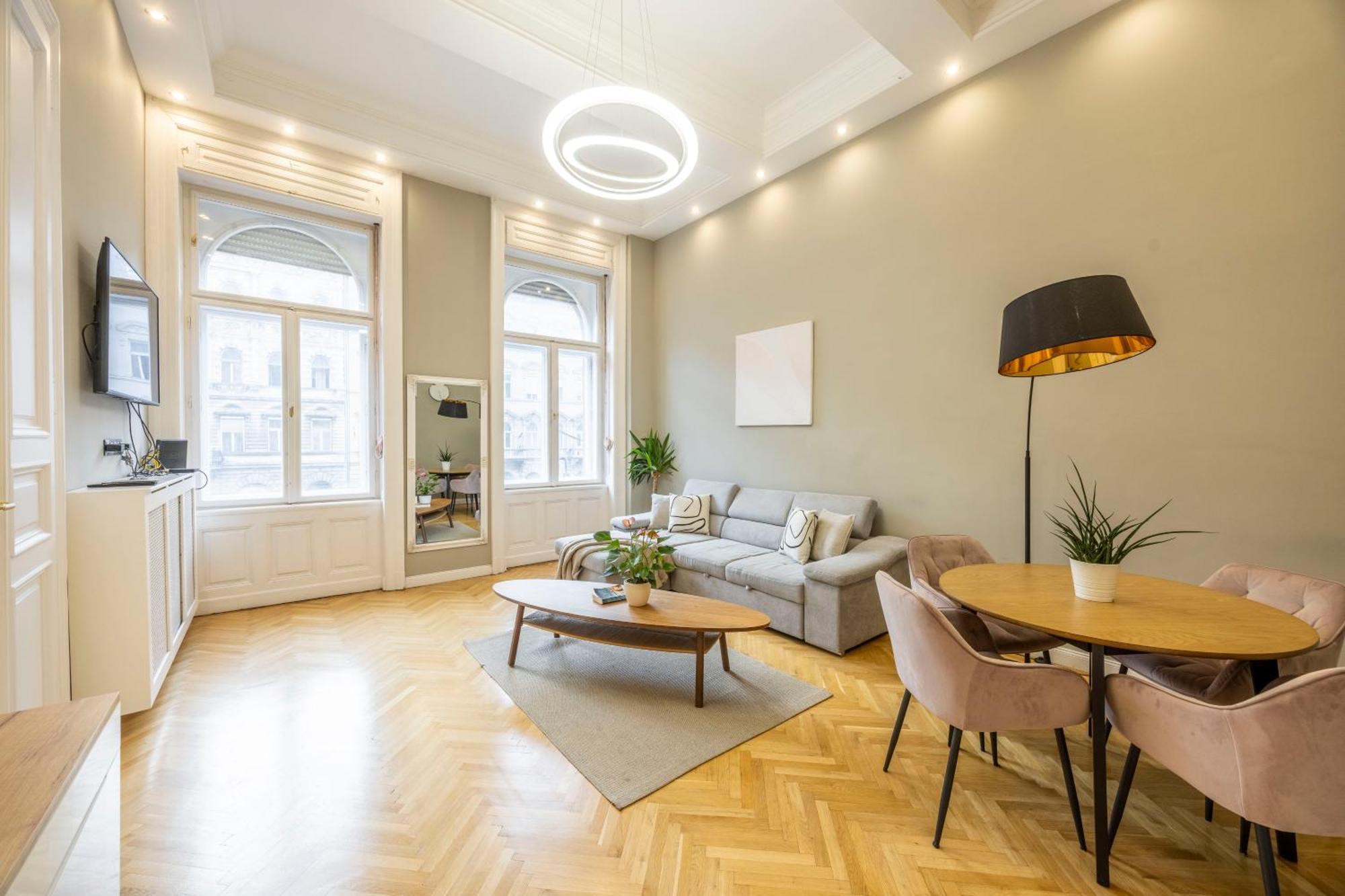 Charming & Cozy Central By Prestige Homes Appartement Budapest