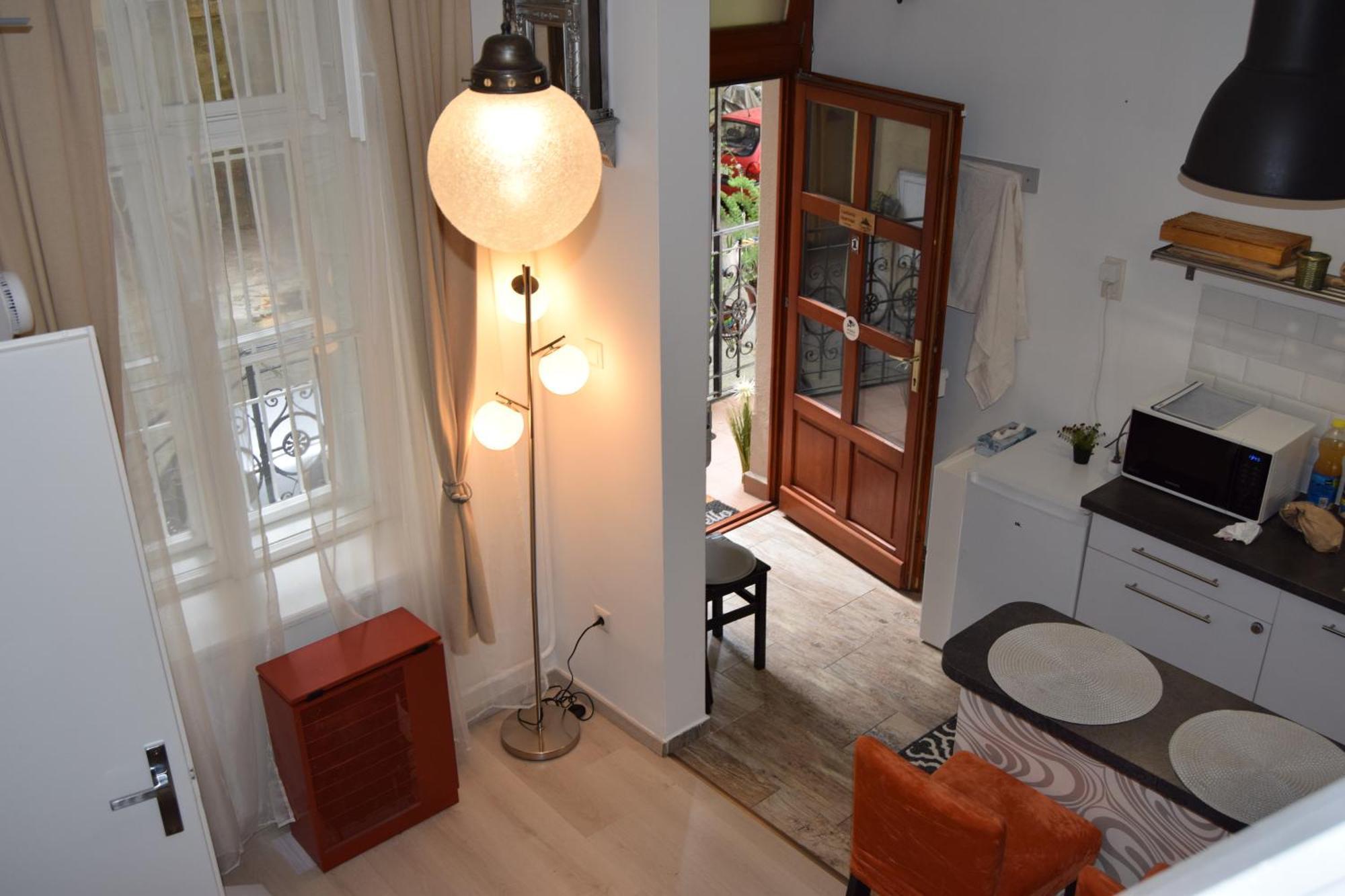 Castlehill The Perfect Blend Of Urban Living And Sightseeing Convenience *