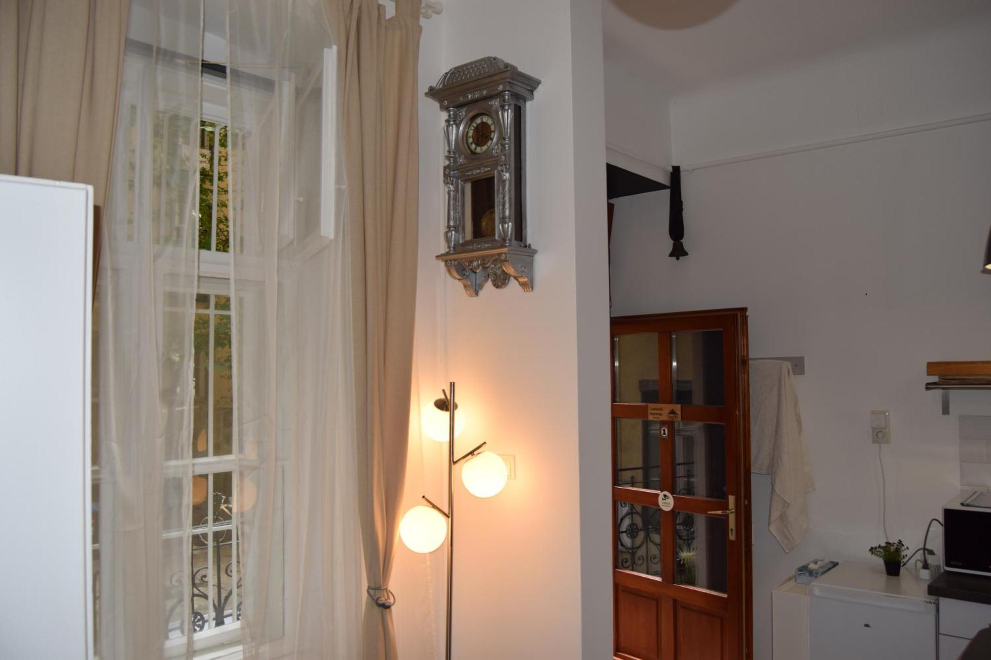 Castlehill The Perfect Blend Of Urban Living And Sightseeing Convenience * Budapest