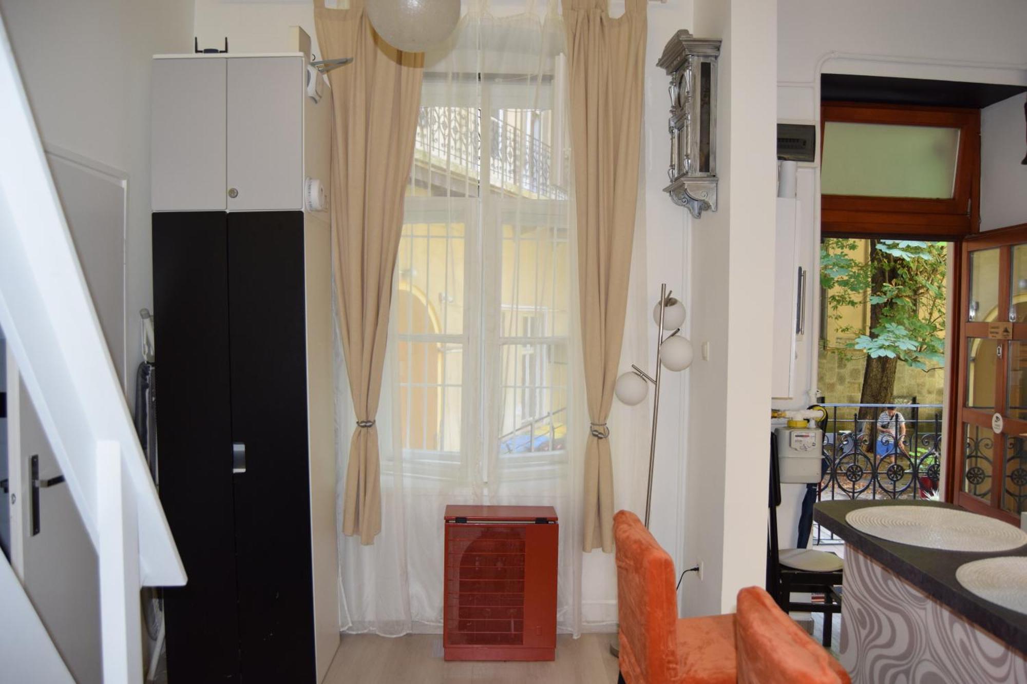 Castlehill The Perfect Blend Of Urban Living And Sightseeing Convenience Apartment Budapest