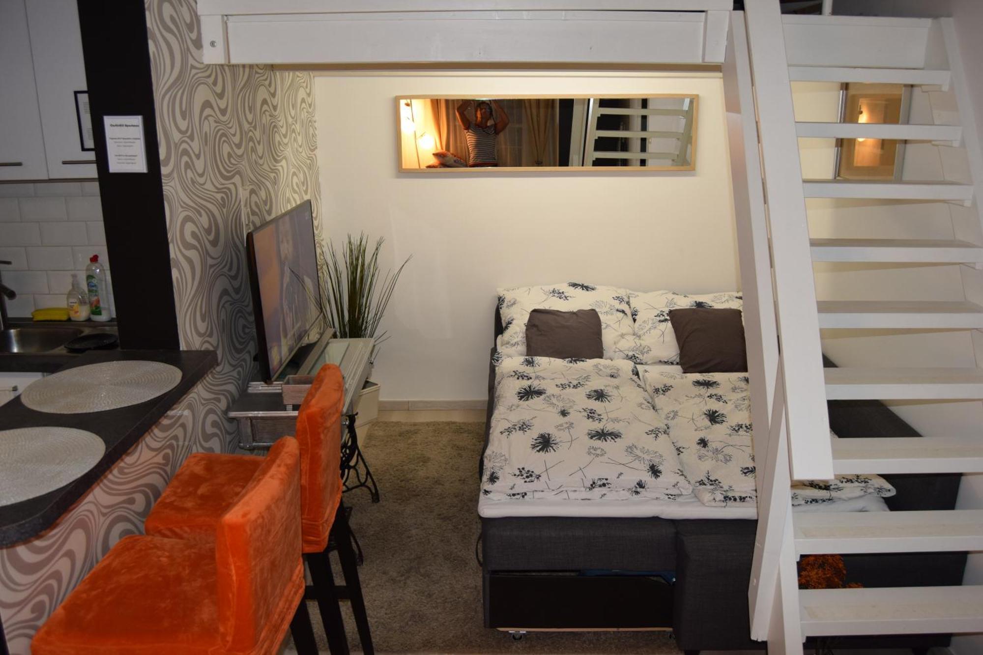 Castlehill The Perfect Blend Of Urban Living And Sightseeing Convenience *