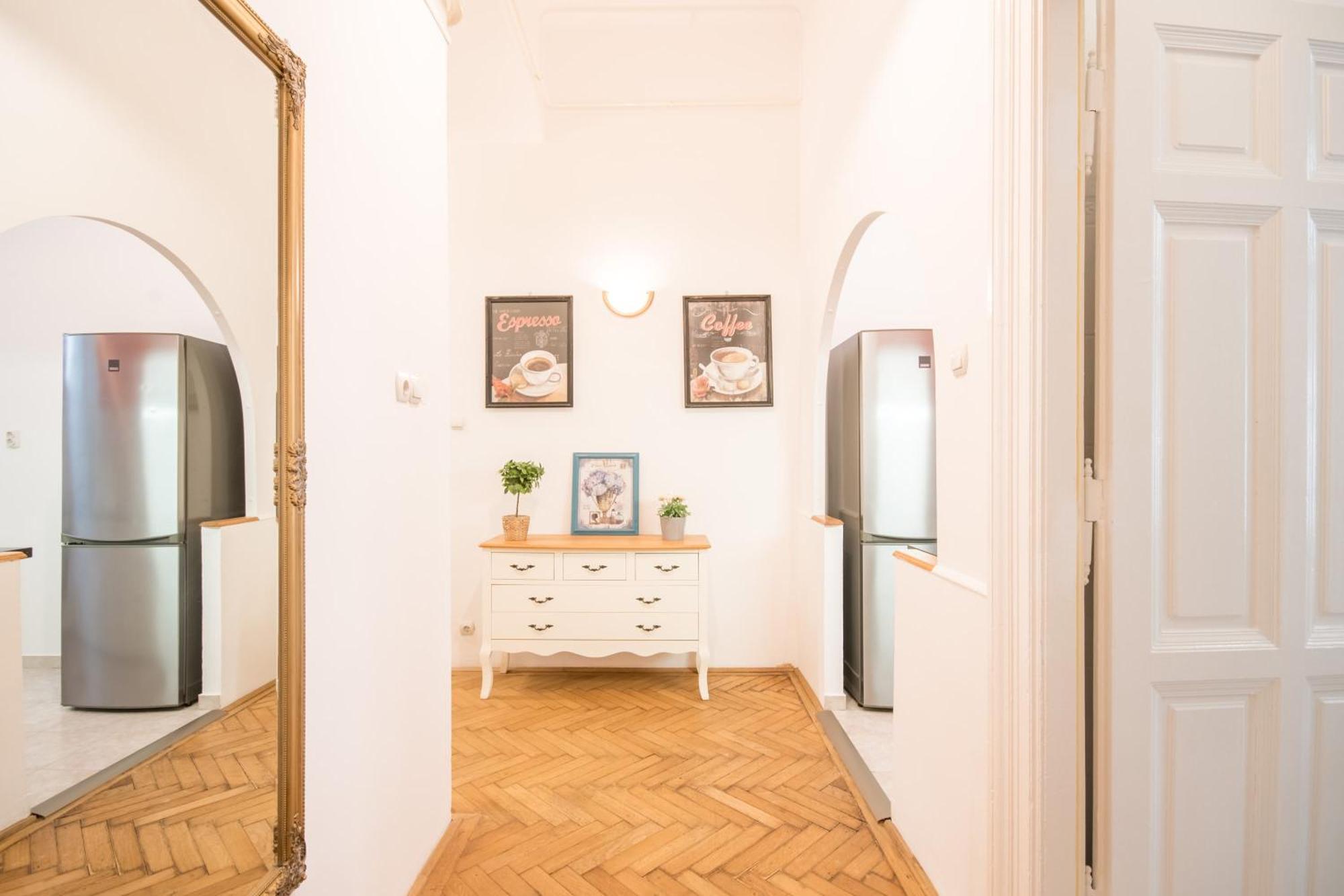 Apartment Comfy Large Budapest