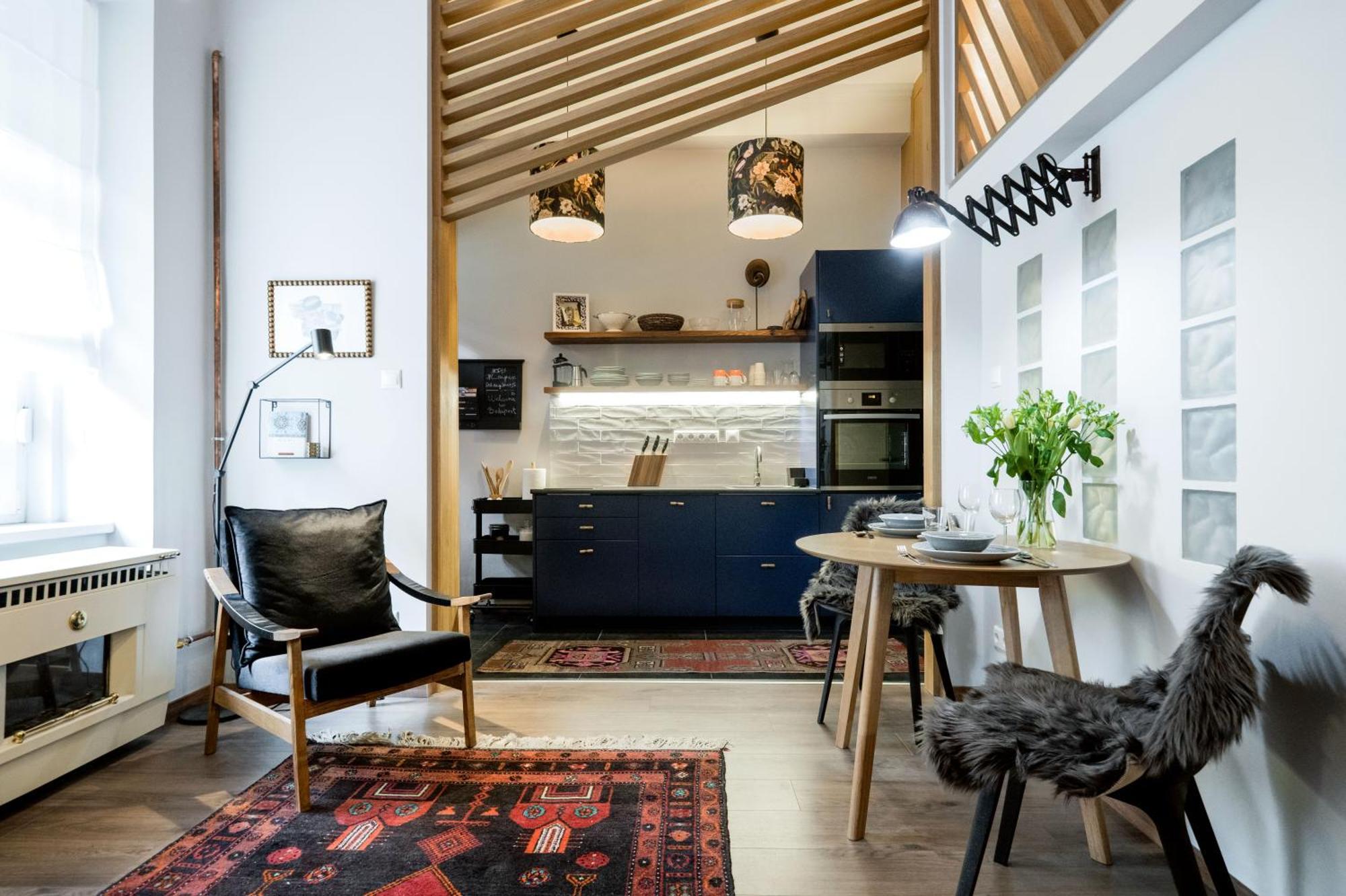 Warm And Cozy Hideaway In The Heart Of The Appartement *