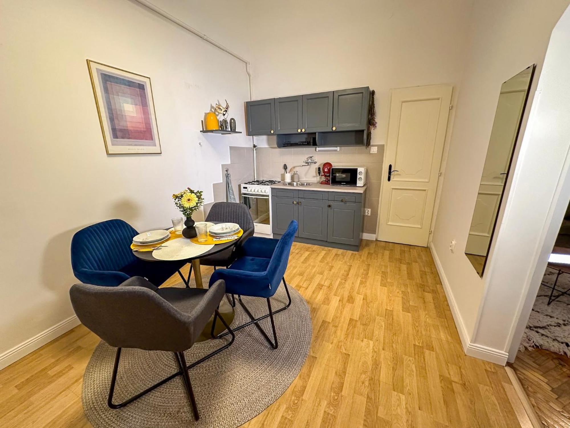 Apartmán Vb - Cozy Retreat In Budapest's Heart Budapest