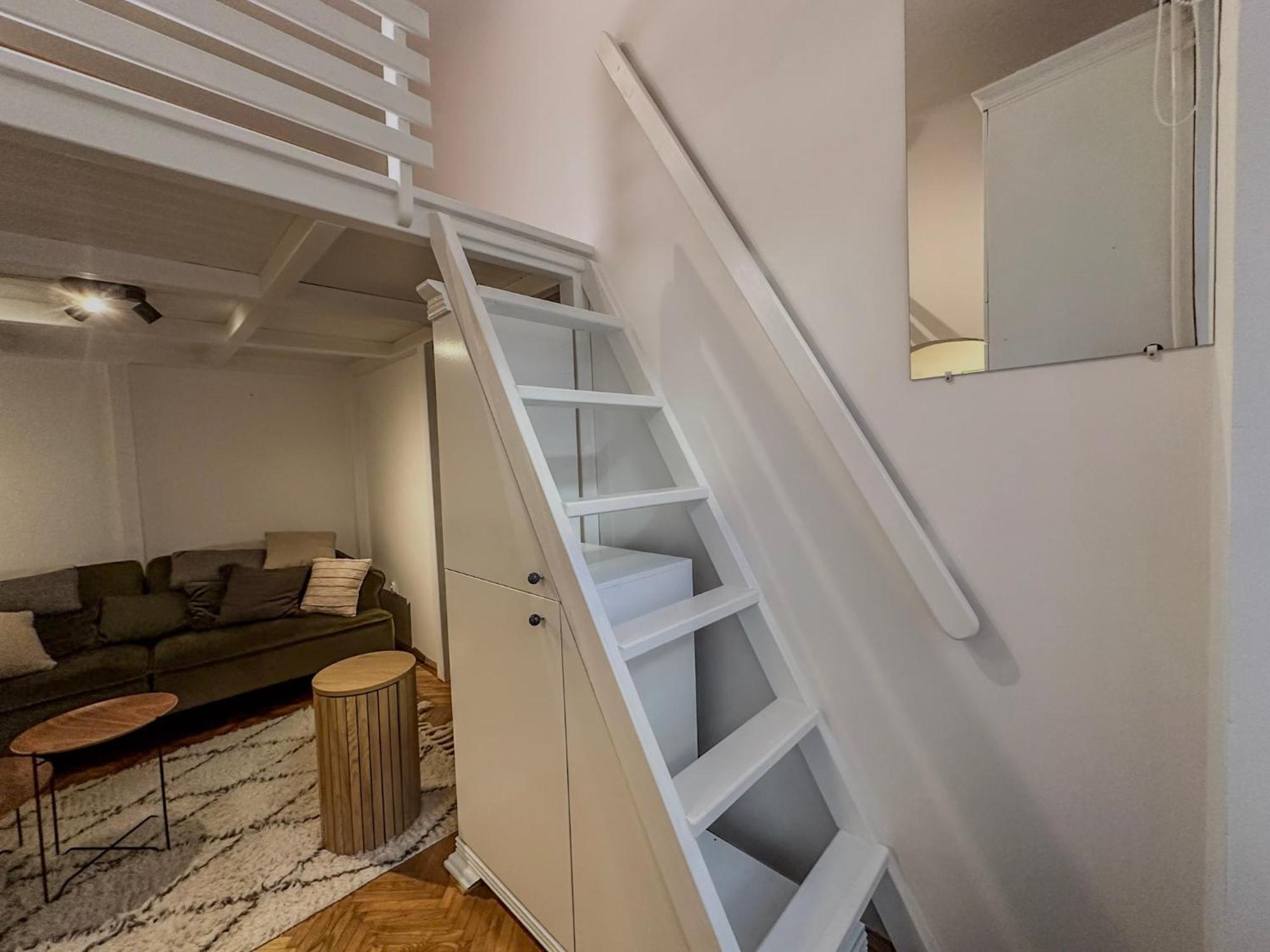 Apartamento Vb - Cozy Retreat In Budapest's Heart