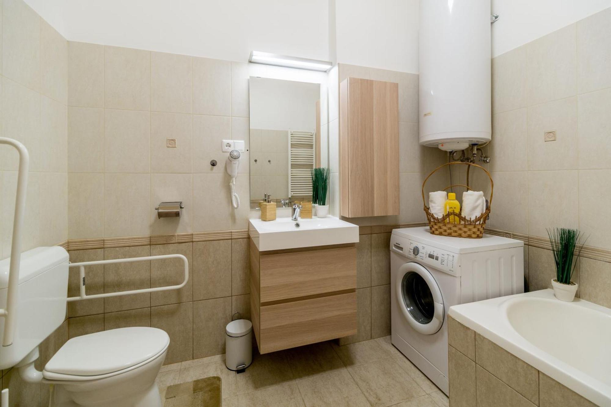 Exlcusive & Located By Prestige Homes Appartamento