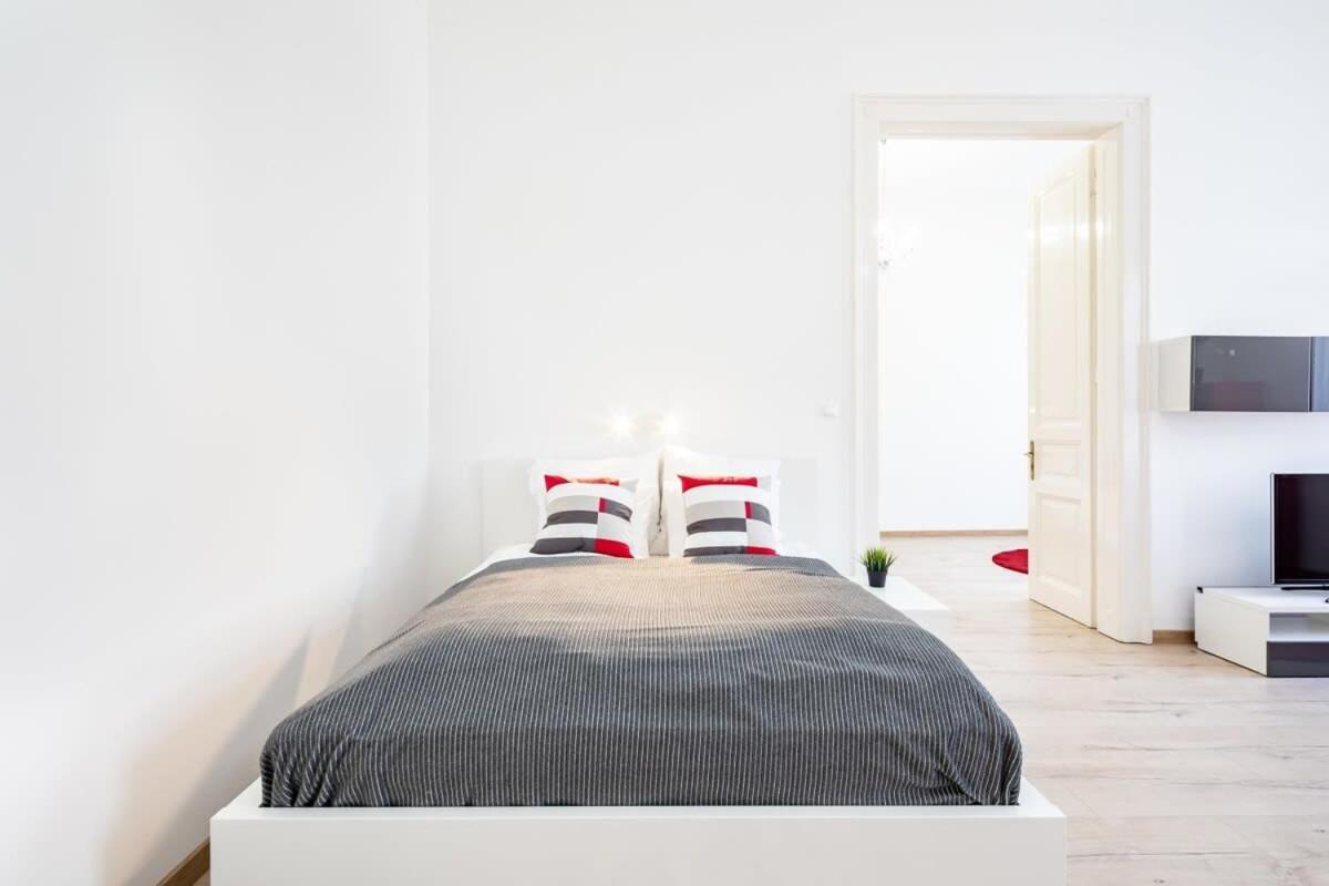 Apartment Bright & Large At Location Budapest