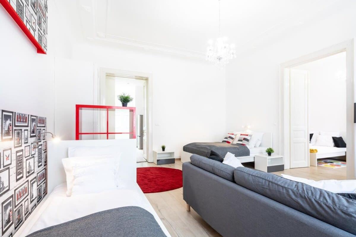Apartment Bright & Large At Location