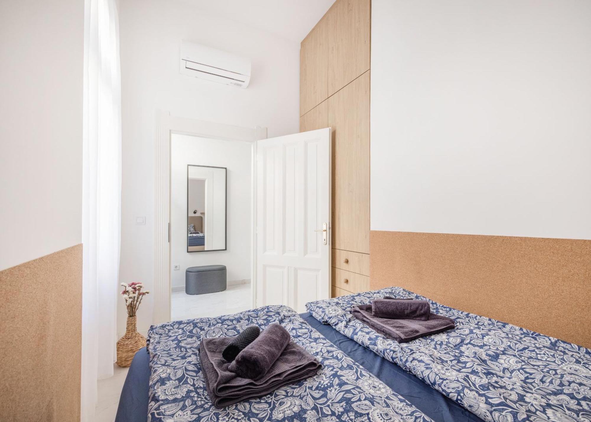 Chic And Spacious Retreat * Budapest