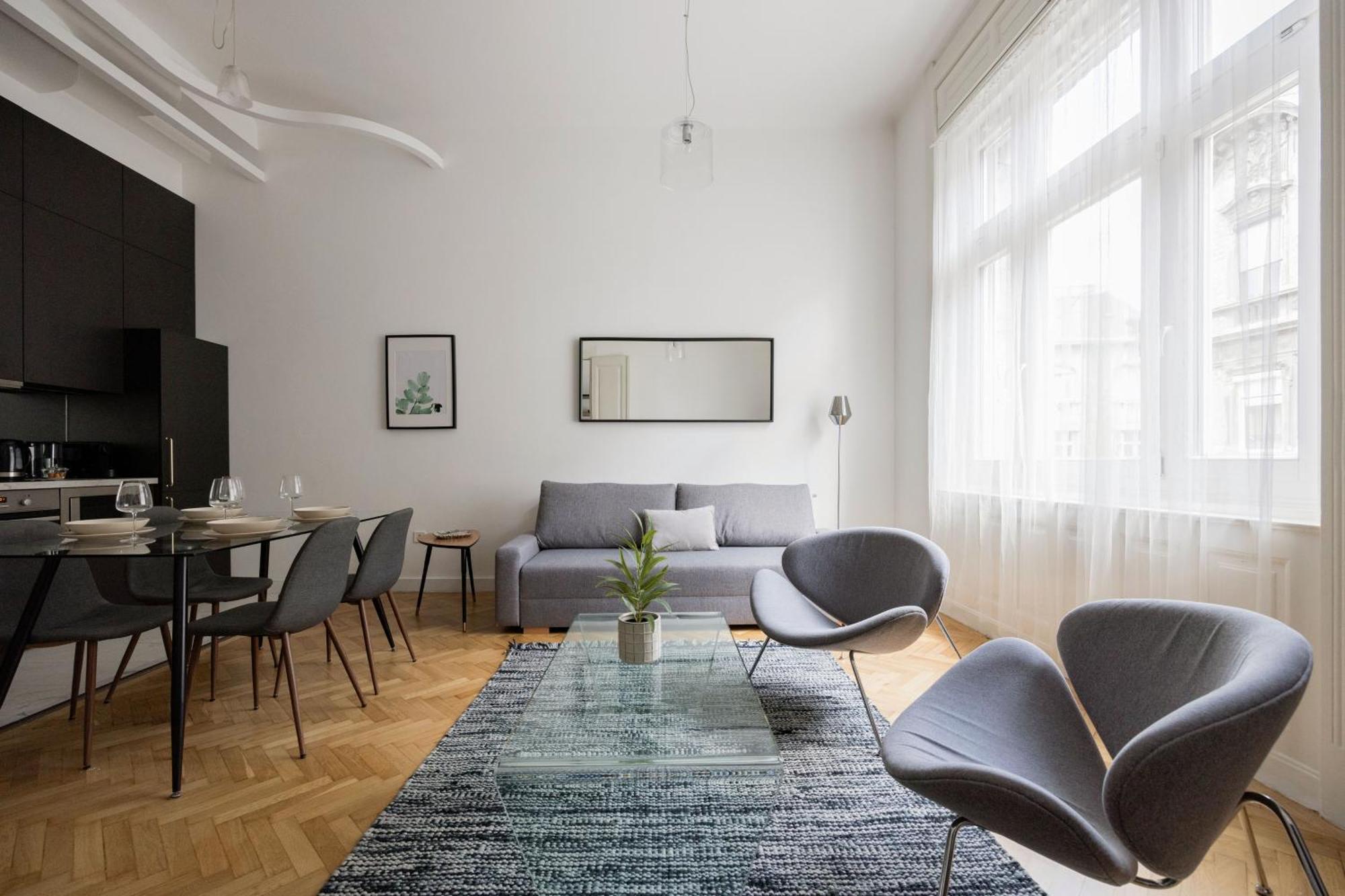 Chic And Spacious Retreat Appartamento *