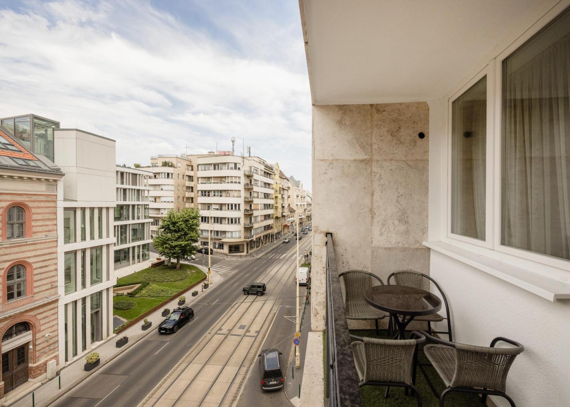 Designer's Retreat In Buda Appartamento *