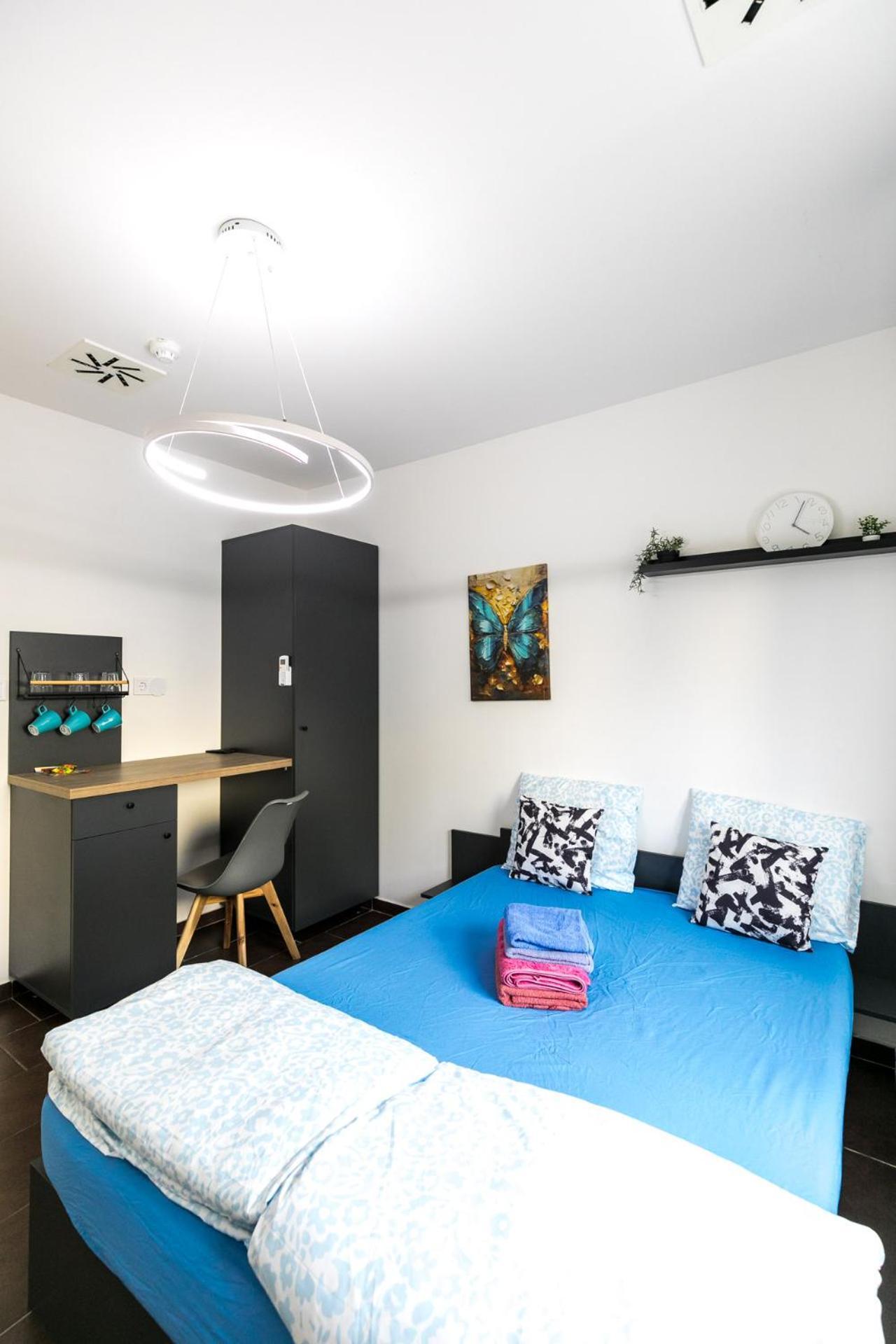 Mariposa Apartman *