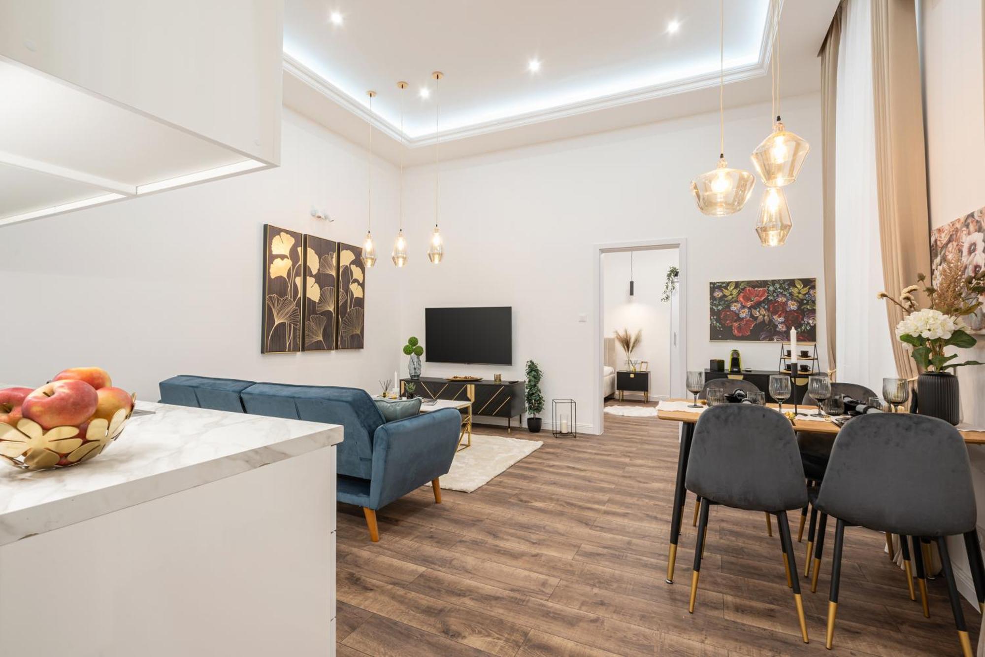 Blue Velvet Luxury Apartment *