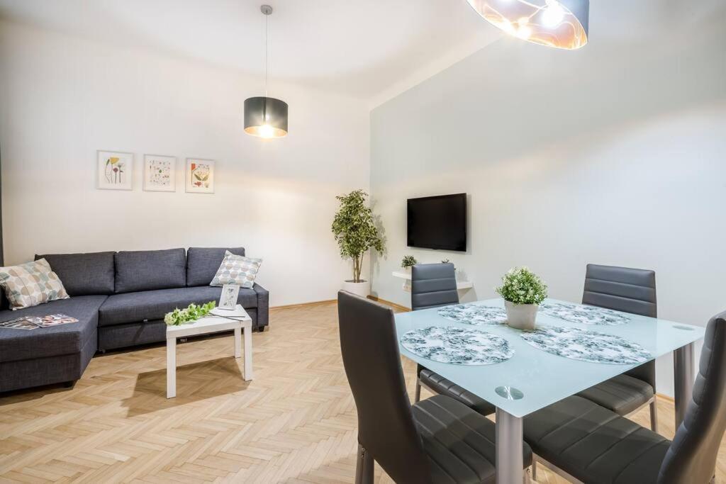 Apartamento Dessy Downtown *
