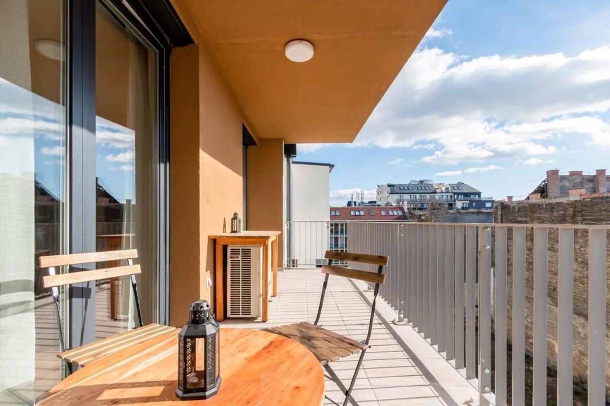Appartamento - New - With Sunny Balcony