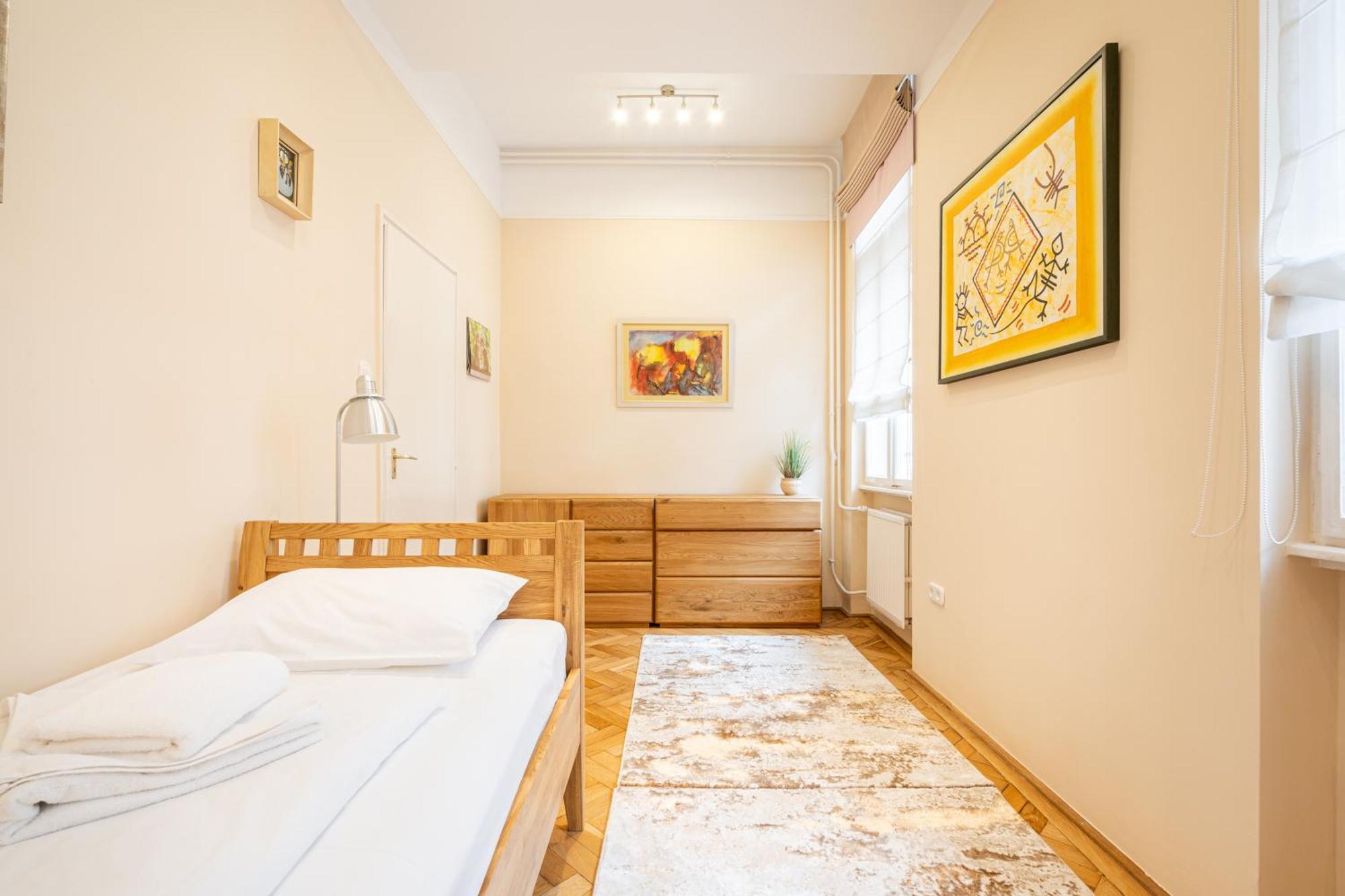 Nirvana Niche Budapest