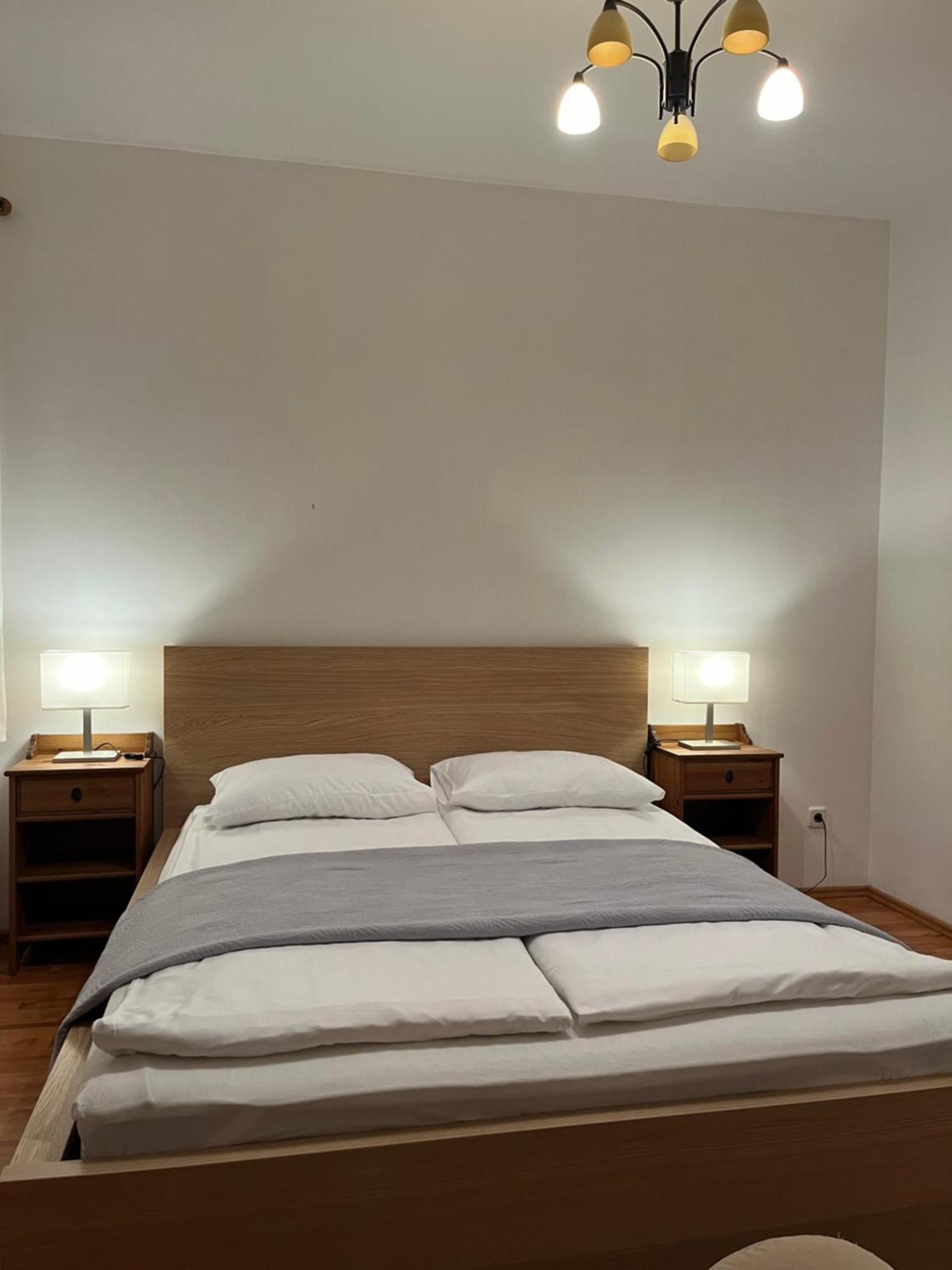 Center With Optional Garage Appartement Budapest