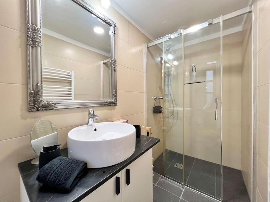 Location Up To 6 Guests Apartmán *