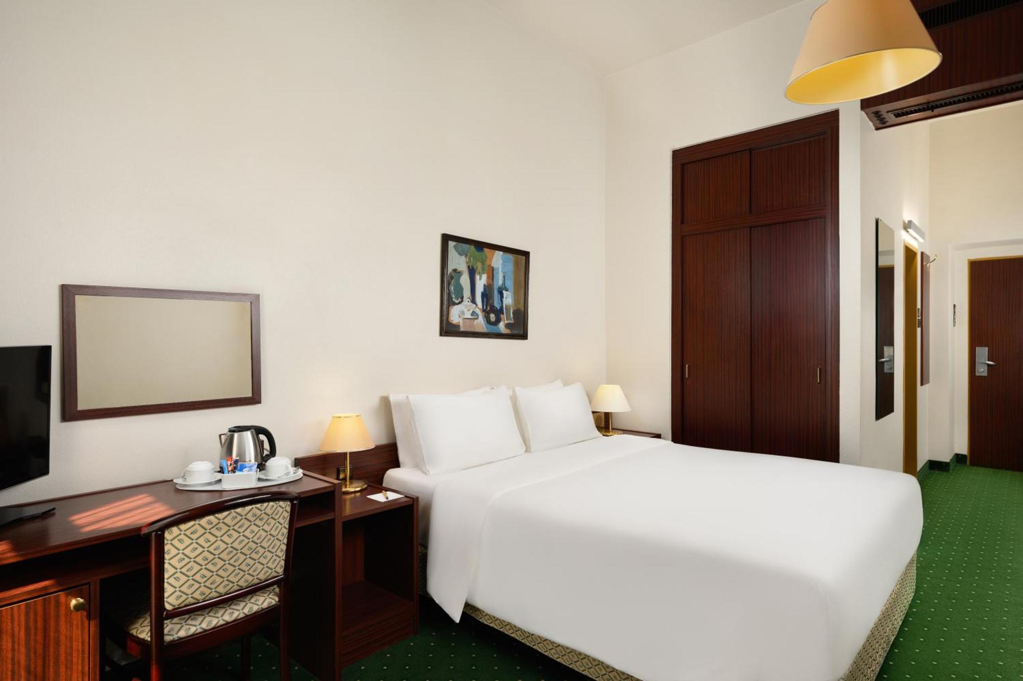 Hotel Danubius Hungaria Center 4*
