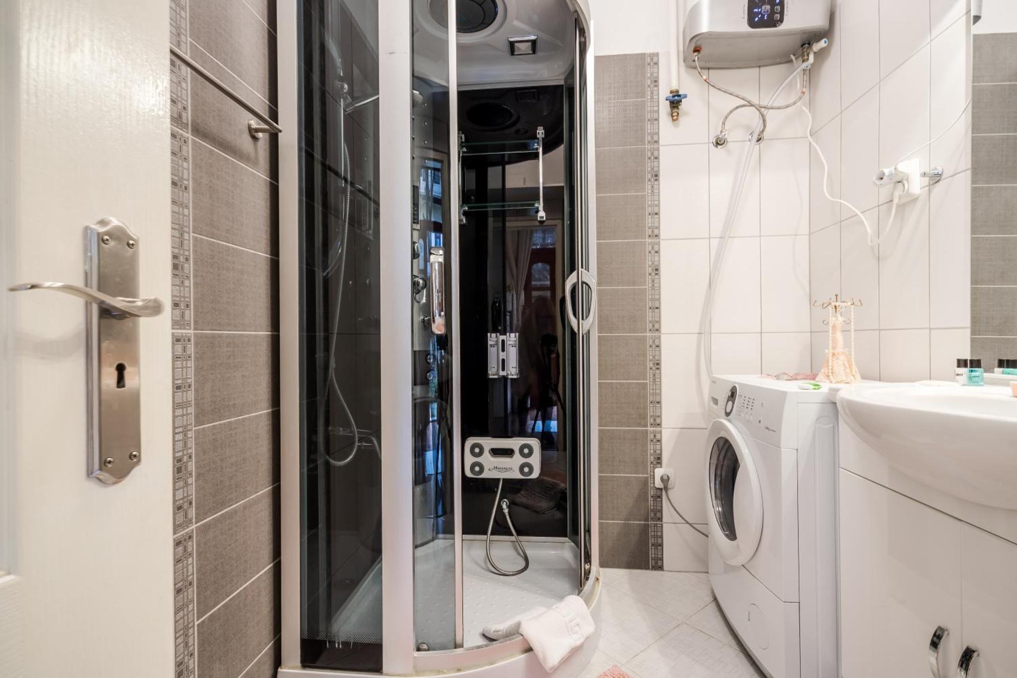 Apartment Bpr Stylish Mosaic With Terrace Budapest